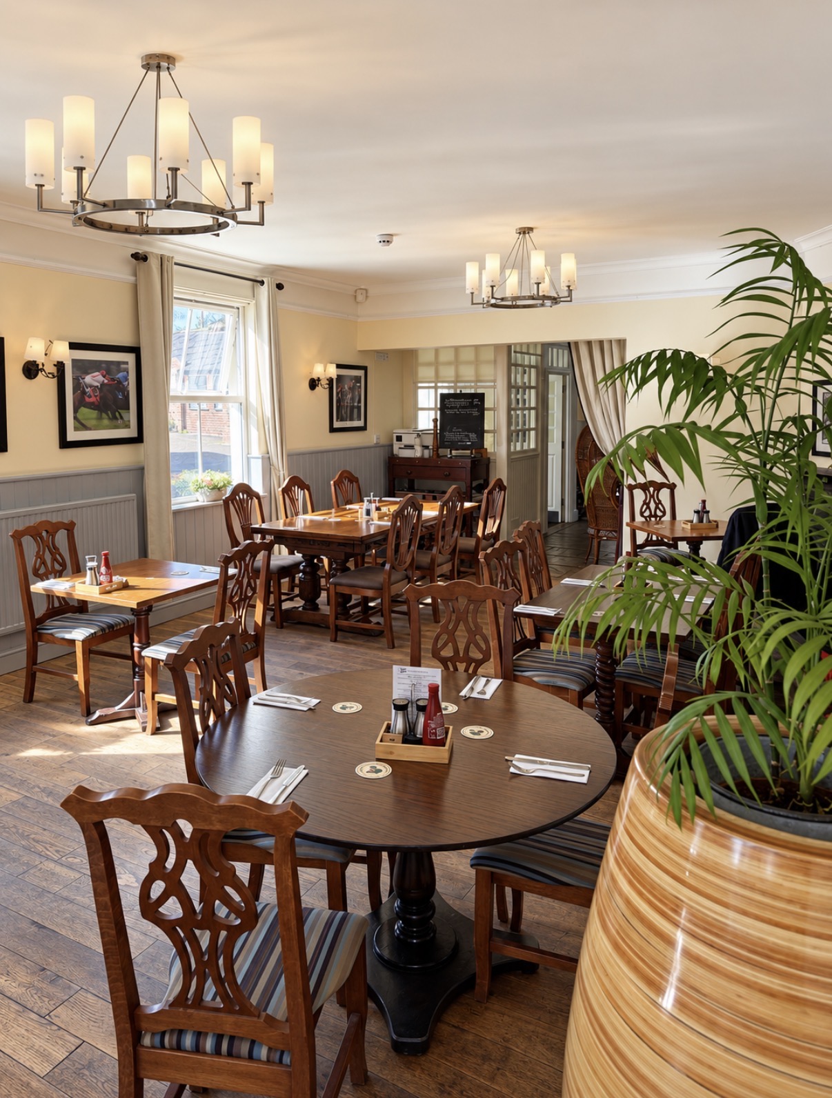 Dining room at The Swan at Compton