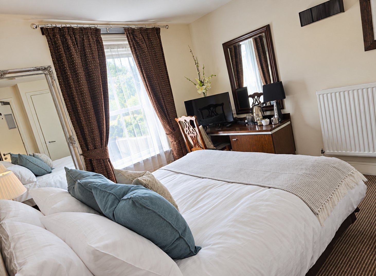 Guest bedroom at The Swan at Compton